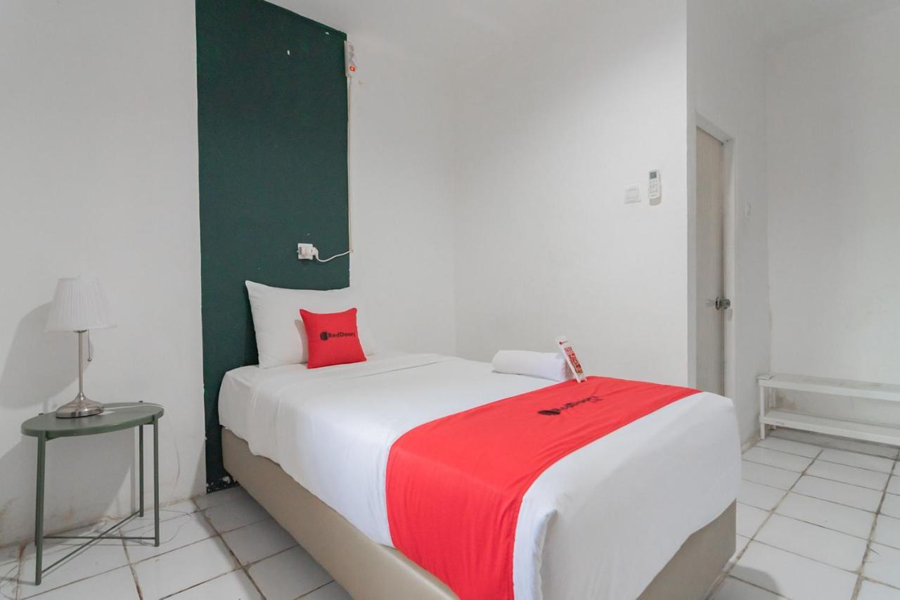 Reddoorz At Sani Guest House Balikpapan Екстериор снимка