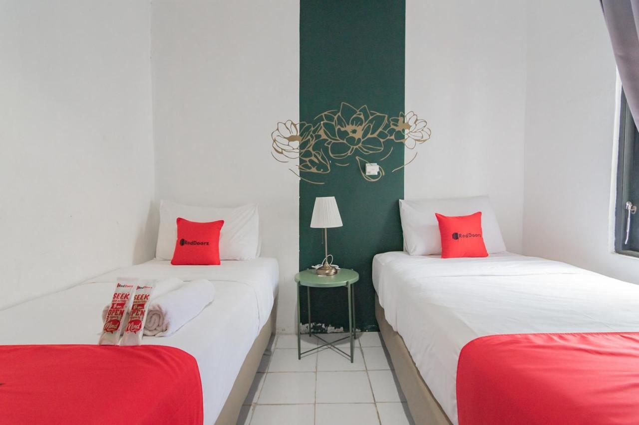 Reddoorz At Sani Guest House Balikpapan Екстериор снимка